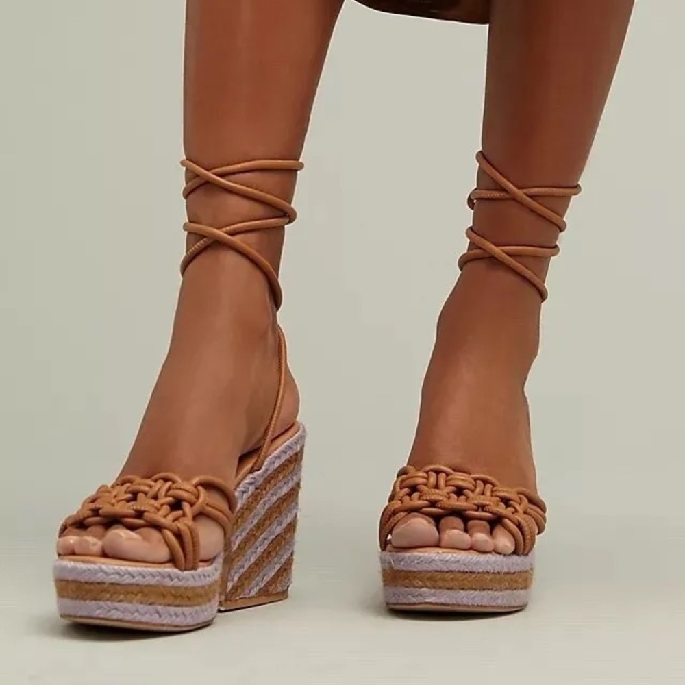 Off Duty Staple Platform Raffia Block Heels (Natural)